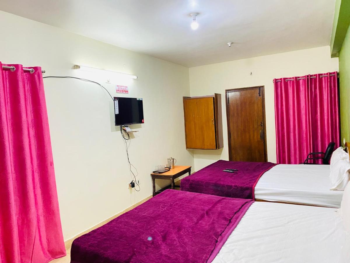 Hotel Nakshatra 乌提 外观 照片
